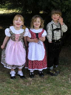 Hansel_And_Gretel_And_Heidi-Copyright_EOTR-AustrianClubMelbourne