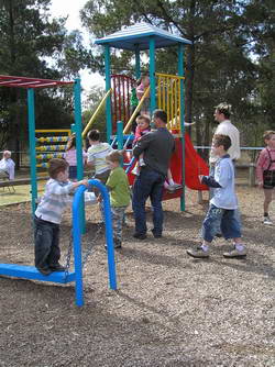 Dads_In_The_Playground-Copyright_EOTR-AustrianClubMelbourne