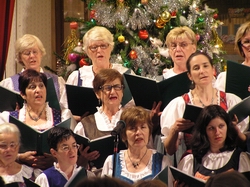 Singen_unterm_Weihnachtsbaum-Copyright_EOTR-AustrianClubMelbourne